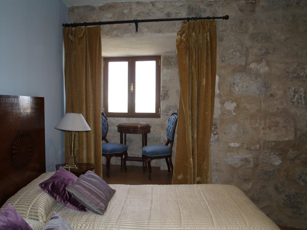 Residencia Real Del Castillo De Curiel Curiel de Duero Esterno foto